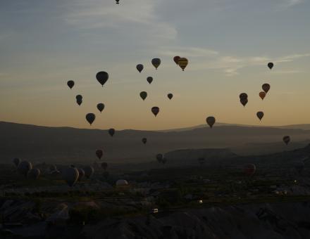 Kapadokya’da Gün Doğumu ve Sıcak Hava Balonları